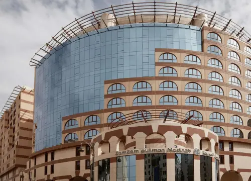 8 Günlük Umre Turu | 1.900 USD'den Başlayan Fiyatlarla | Uzman Turizm - 2